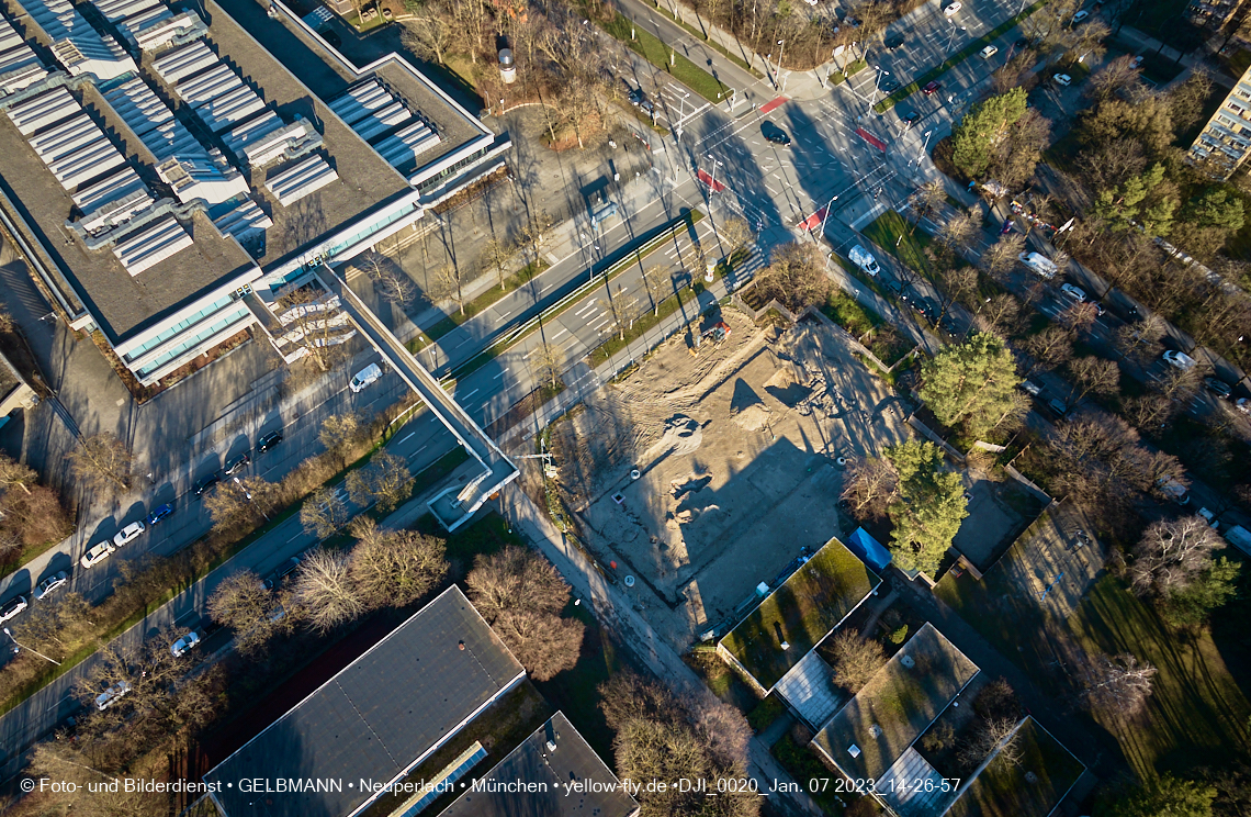 07.01.2023 - Luftbilder von der Baustelle an der Quiddestraße 'Haus für Kinder' in Neuperlach